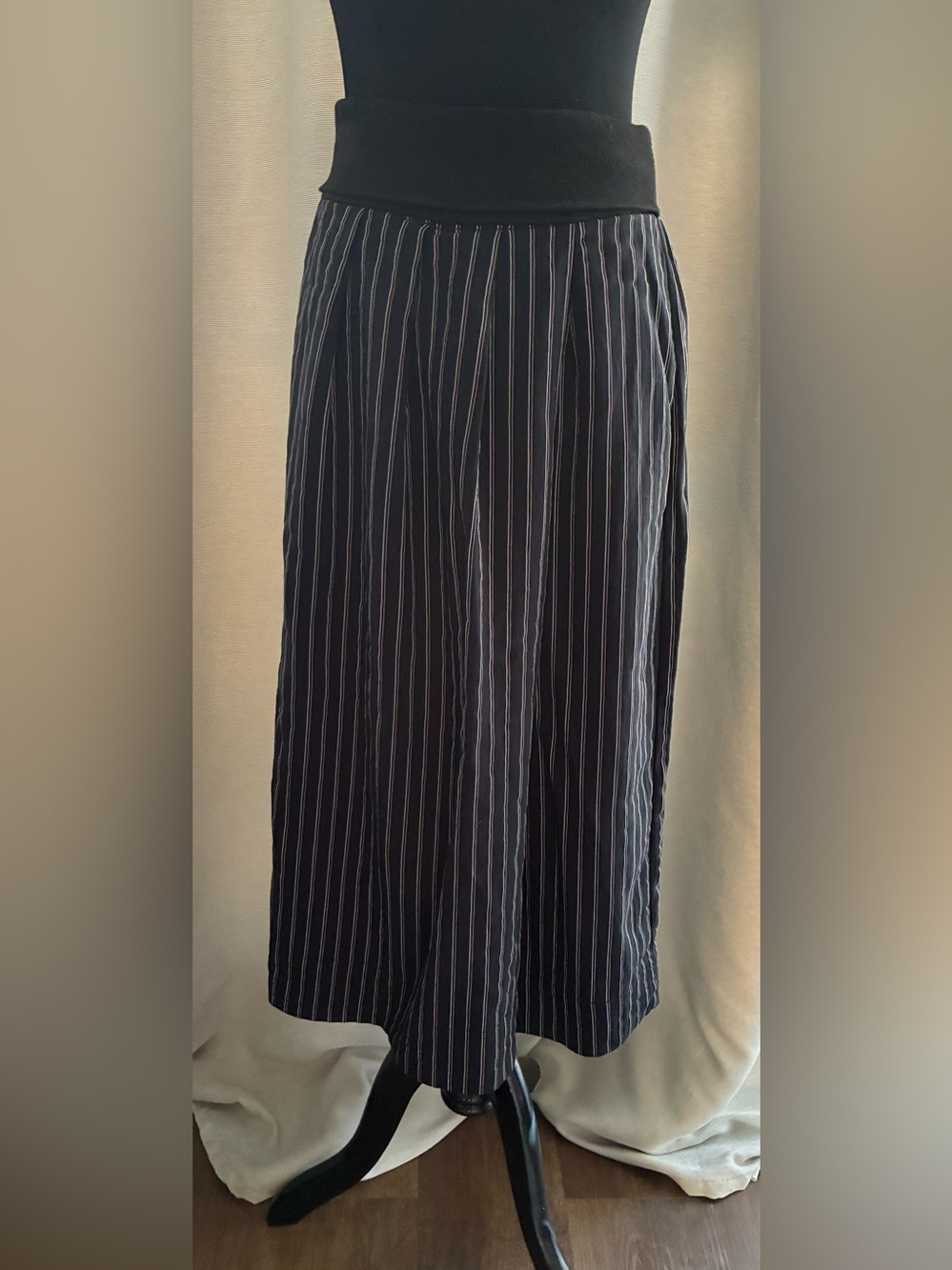 Anthropologie Black Pinstripe Wide-Leg Crop Pants - Picture 4 of 9